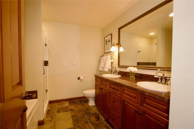 176 Copper Circle 309 photo 15