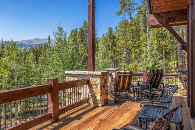 345 Peerless Drive photo 14