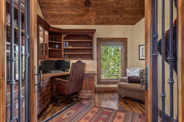 345 Peerless Drive photo 17