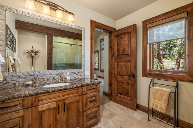 345 Peerless Drive photo 32