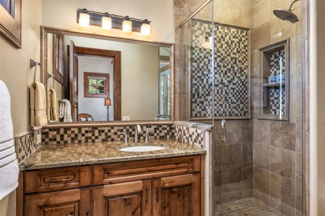 345 Peerless Drive photo 34