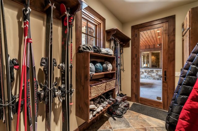 345 Peerless Drive photo 40
