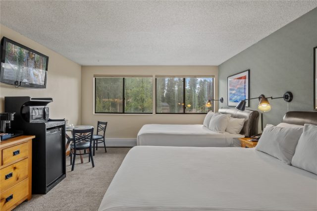 611 Village Road 23220 photo 22