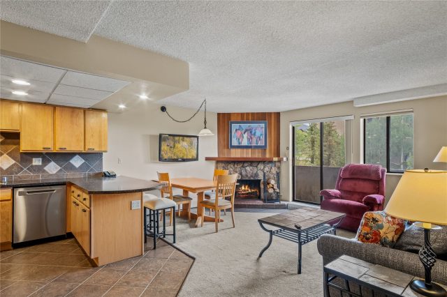 611 Village Road 23220 photo 2