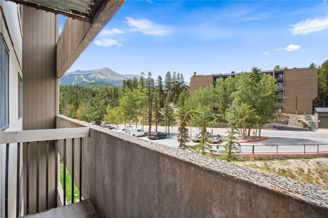 611 Village Road 23240 photo 15