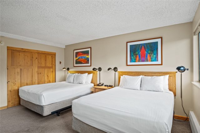611 Village Road 23240 photo 23