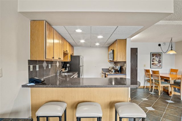 611 Village Road 23240 photo 7