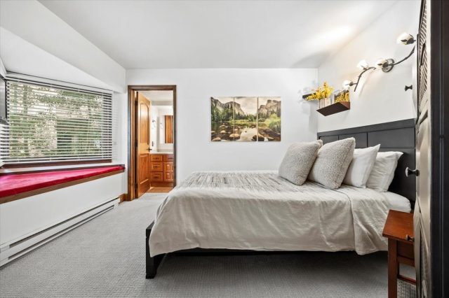 413 W La Bonte Street 101 photo 24