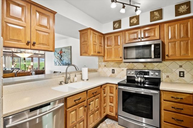 413 W La Bonte Street 101 photo 2