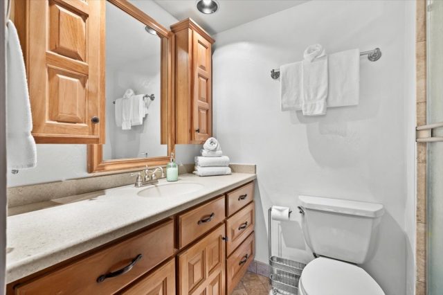 413 W La Bonte Street 101 photo 34