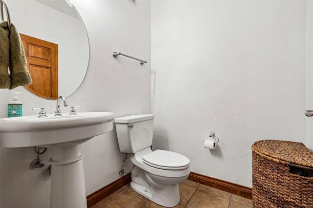 801 Lakepoint Drive B17 photo 7