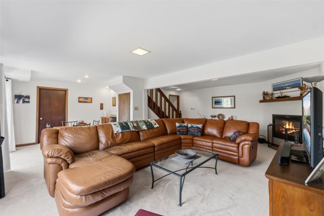 165 Shadows Drive photo 4