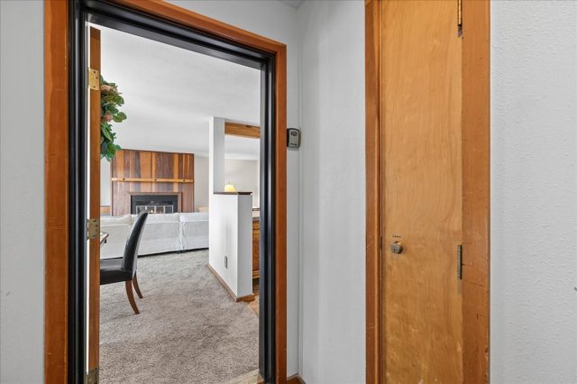 91300 Ryan Gulch Road 91301 photo 4