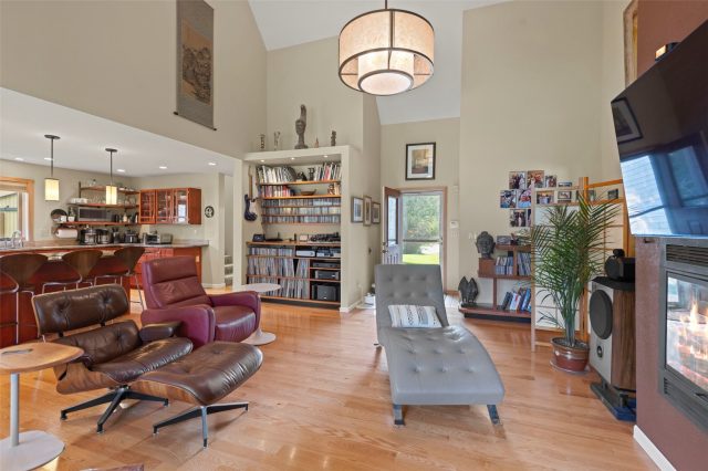 207 Emily Lane photo 31