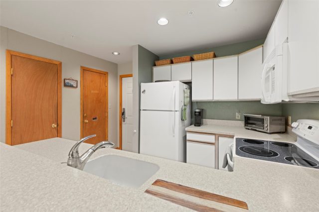 60 Oro Grande Drive 203 photo 10