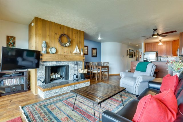 311 W La Bonte Street 206 photo 5
