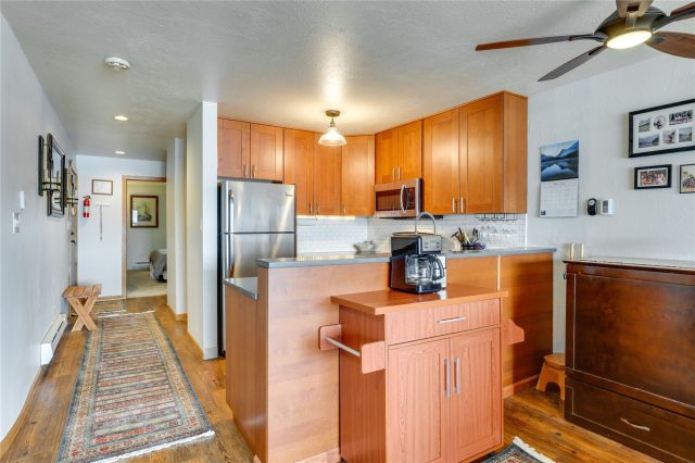 311 W La Bonte Street 206 photo 7