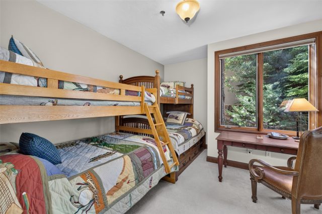 75 Masters Drive photo 22