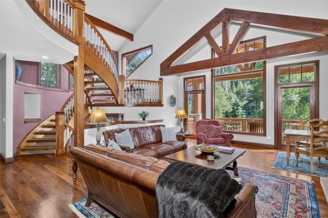 75 Masters Drive photo 2