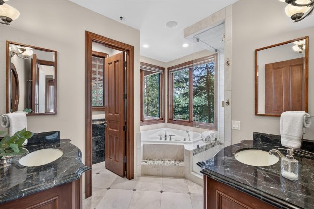 75 Masters Drive photo 6