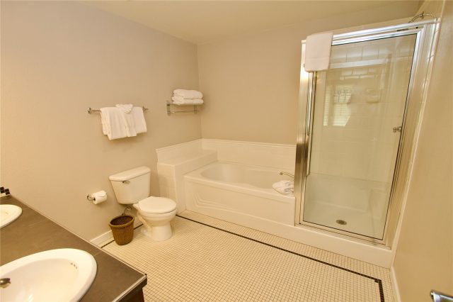 172 Beeler Place 301 C photo 13