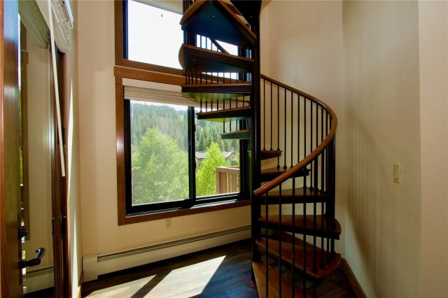 172 Beeler Place 301 C photo 8
