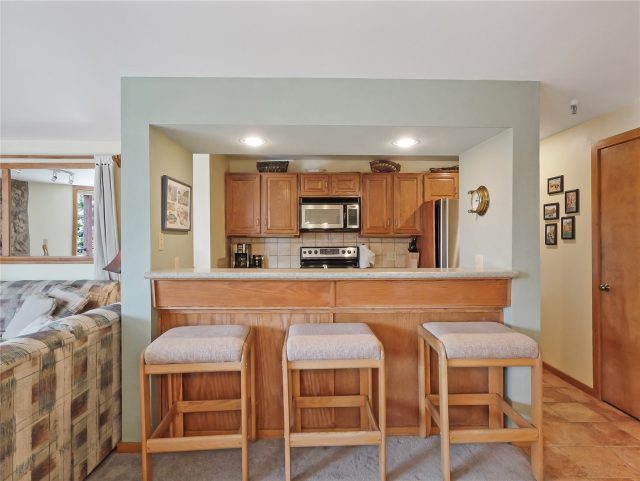 180 E La Bonte Street 415 photo 11