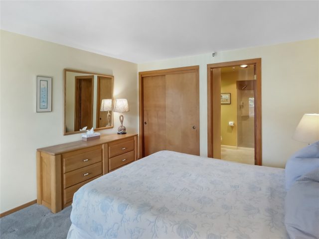 180 E La Bonte Street 415 photo 21