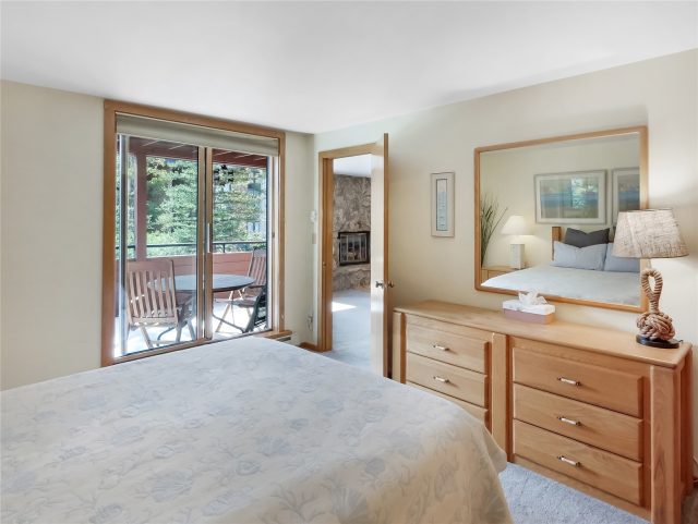 180 E La Bonte Street 415 photo 23
