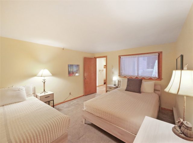 180 E La Bonte Street 415 photo 29
