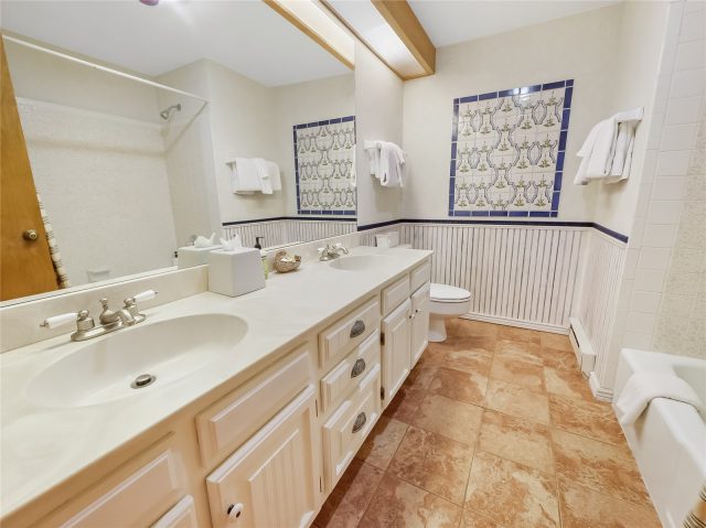 180 E La Bonte Street 415 photo 30