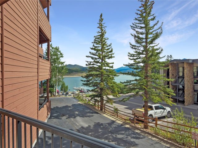 180 E La Bonte Street 415 photo 37