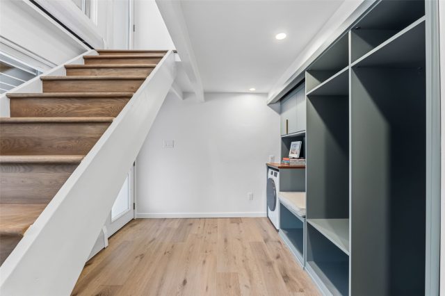302 S High Street 2 photo 18