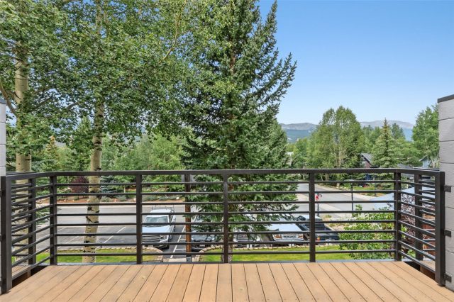 302 S High Street 2 photo 9