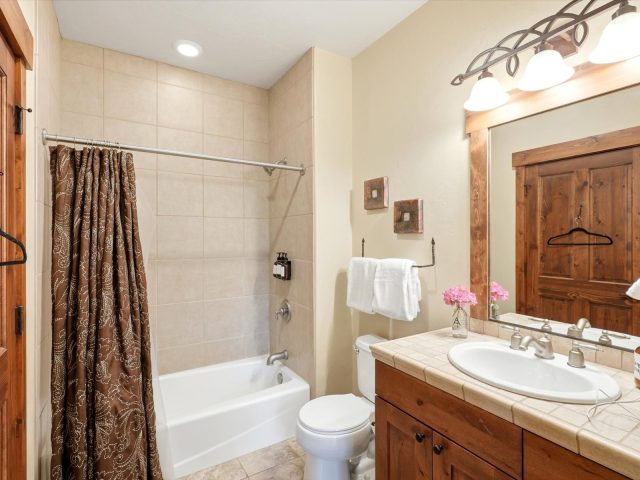 63 Mountain Thunder Drive 304 photo 18