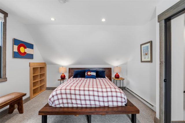 114 N Harris Street 114 photo 26