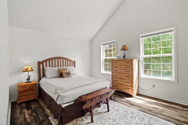 33 Red Feather Road B photo 25