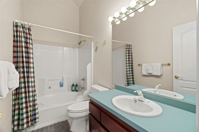 33 Red Feather Road B photo 26