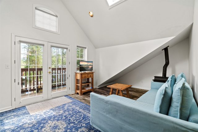 33 Red Feather Road B photo 28