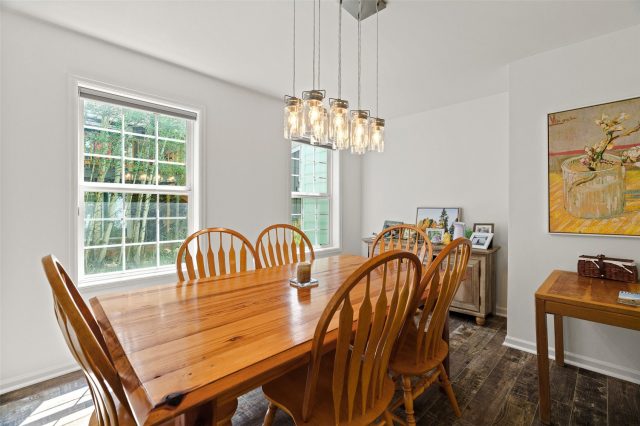 33 Red Feather Road B photo 9