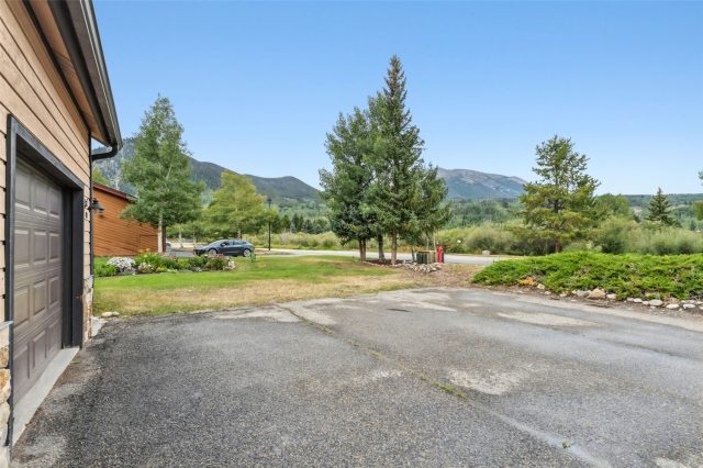 109 Hawn Drive 109 photo 36