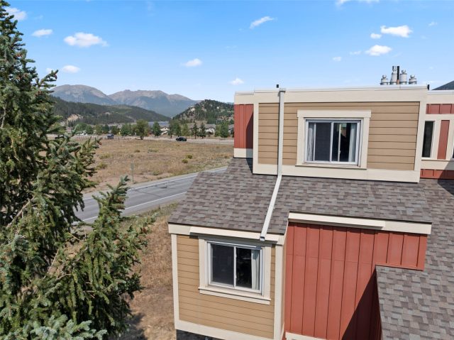 78 Summit Drive C12 photo 2