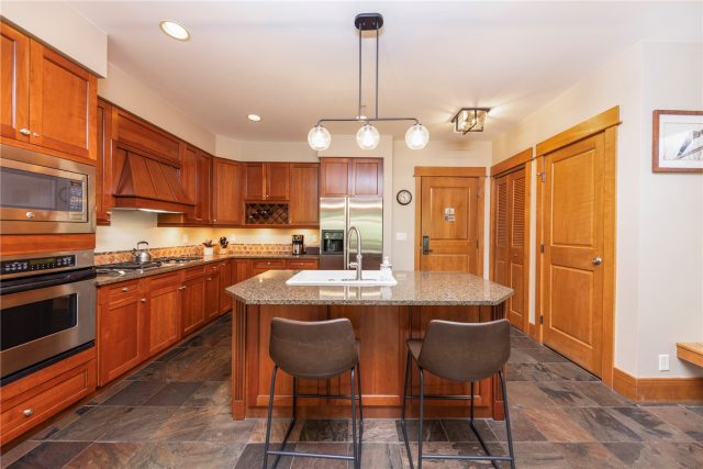 280 Trailhead Drive 3020 photo 8