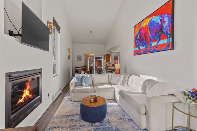 422 W Coyote Drive photo 9