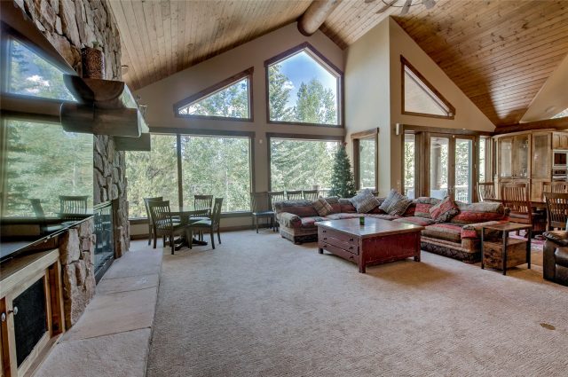 1946 Highlands Drive photo 12