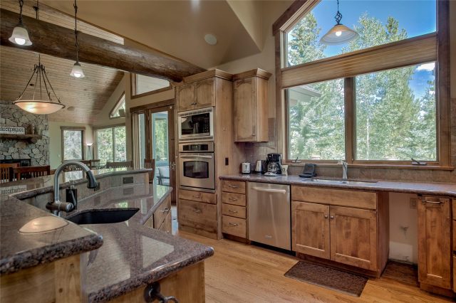 1946 Highlands Drive photo 17