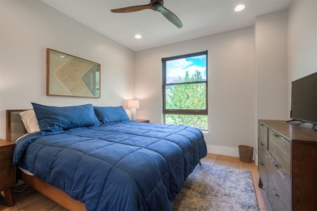 1070 Blue River Parkway 302 photo 19