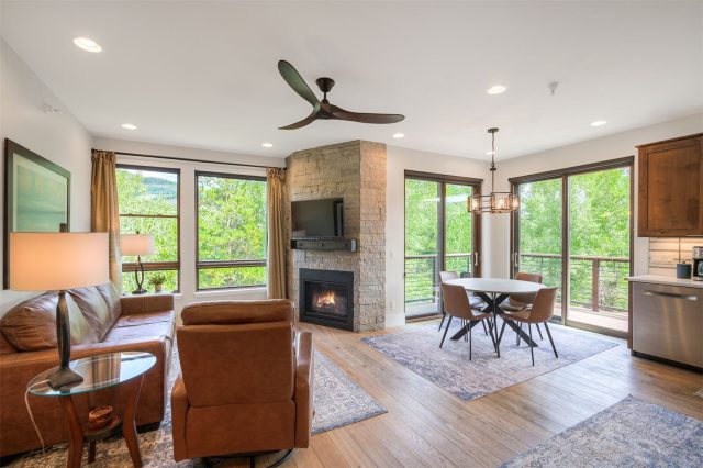 1070 Blue River Parkway 302 photo 6