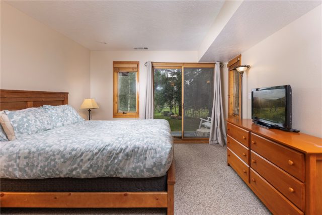 210 Tennis Club Road 1624 photo 16