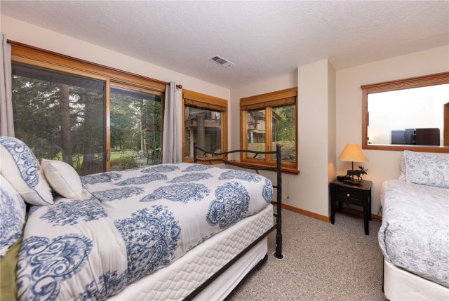 210 Tennis Club Road 1624 photo 18